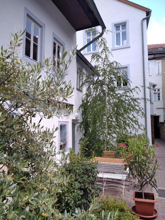 Ferienwohnung Mittendrin Нойштадт-ан-дер-Вайнштрасе Екстер'єр фото